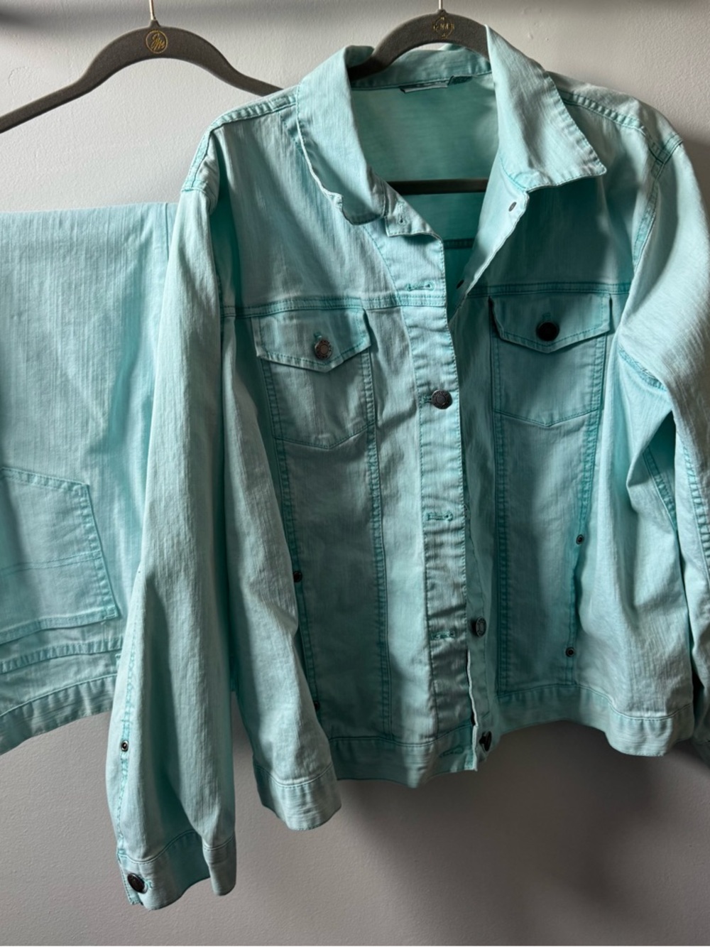 Chico's Aqua Mint Denim Jacket and Capris 2 piece set